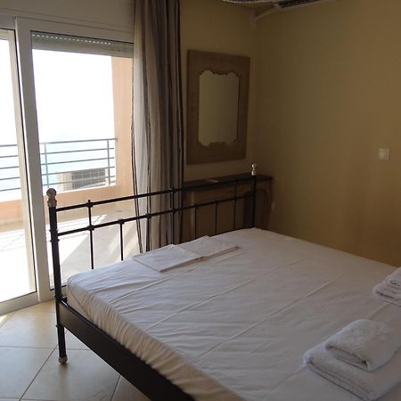 Aperanto House Paralia Loutsas Phòng bức ảnh