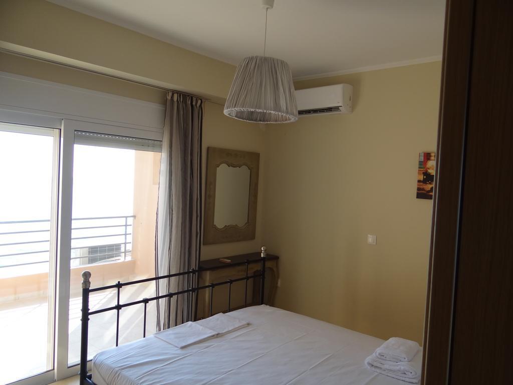 Aperanto House Paralia Loutsas Ngoại thất bức ảnh