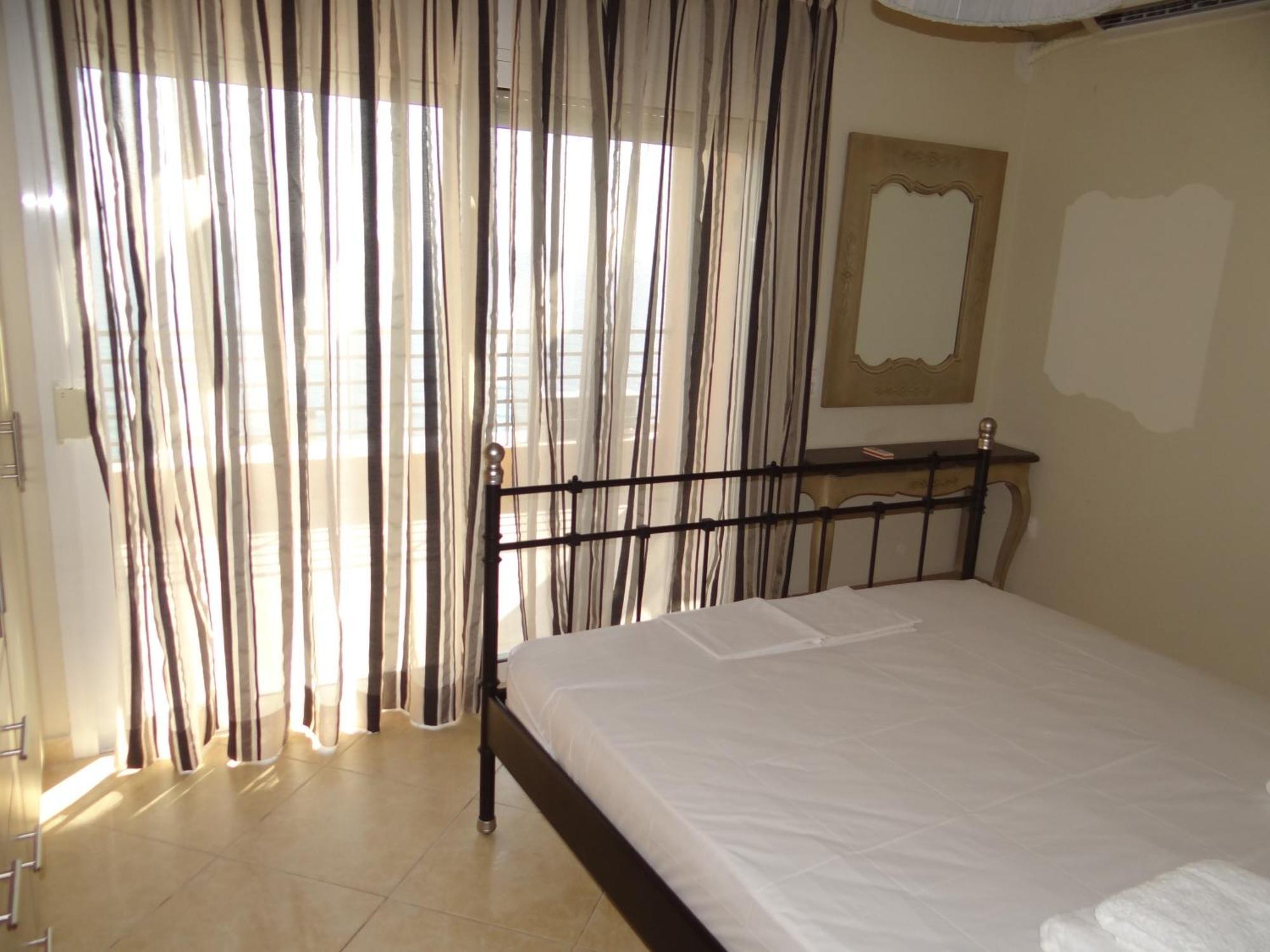 Aperanto House Paralia Loutsas Phòng bức ảnh