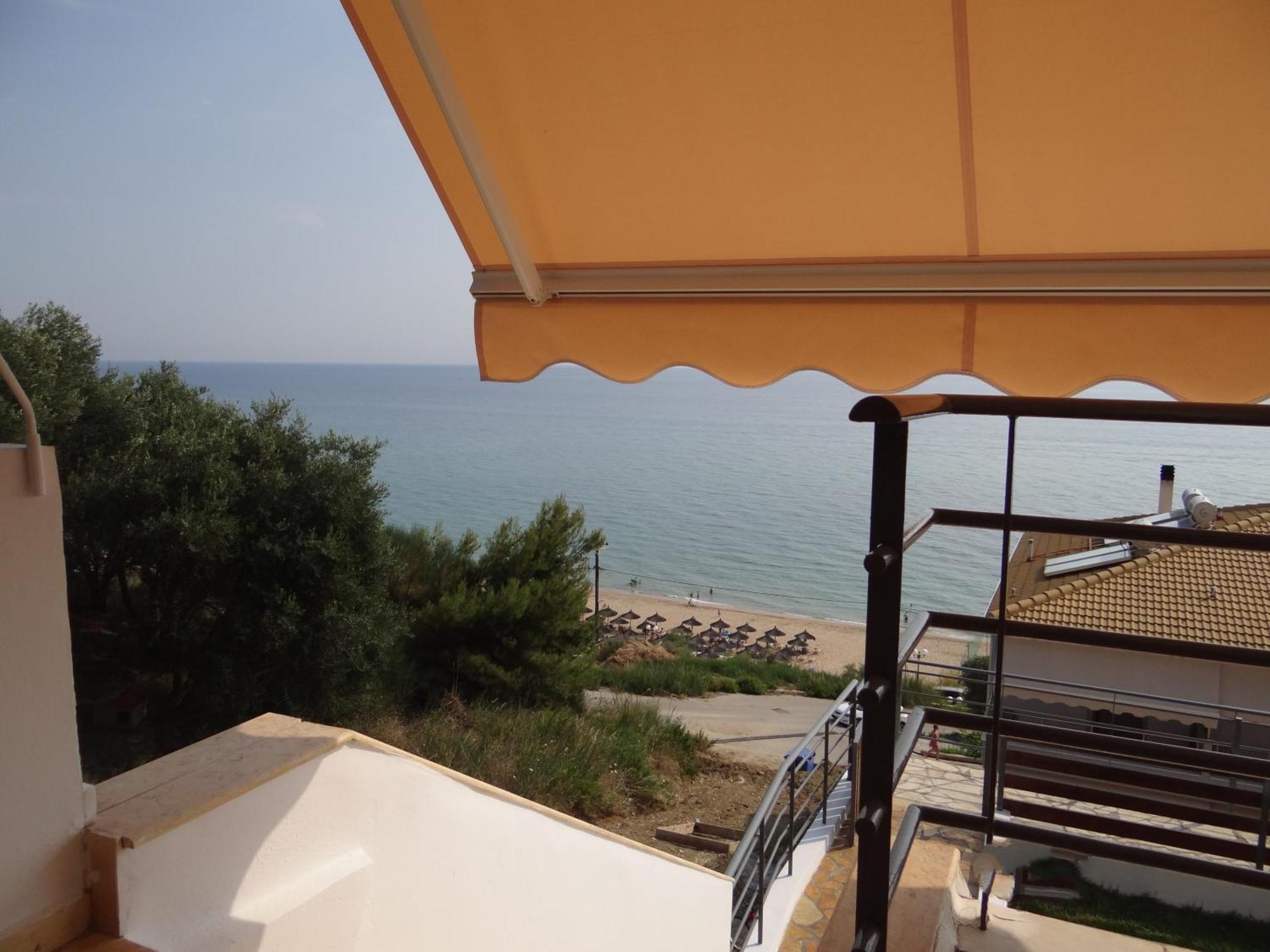Aperanto House Paralia Loutsas Phòng bức ảnh