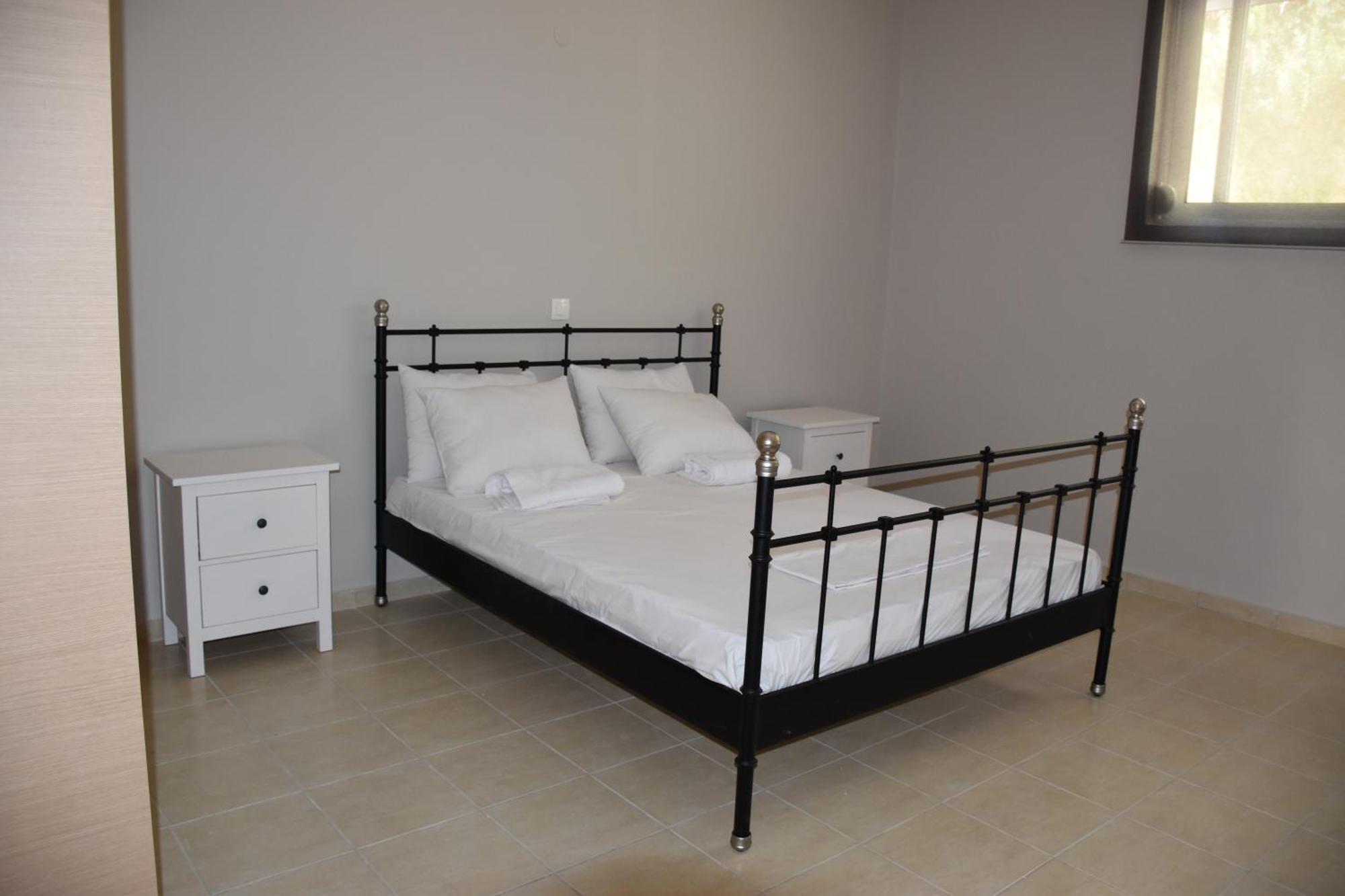 Aperanto House Paralia Loutsas Phòng bức ảnh