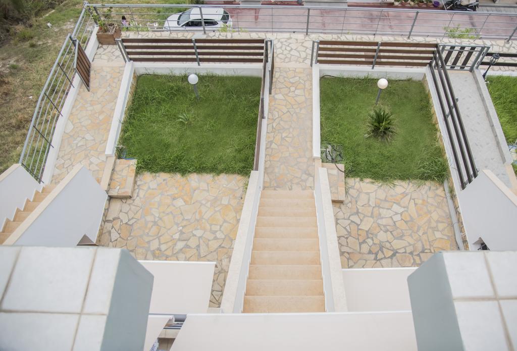 Aperanto House Paralia Loutsas Ngoại thất bức ảnh