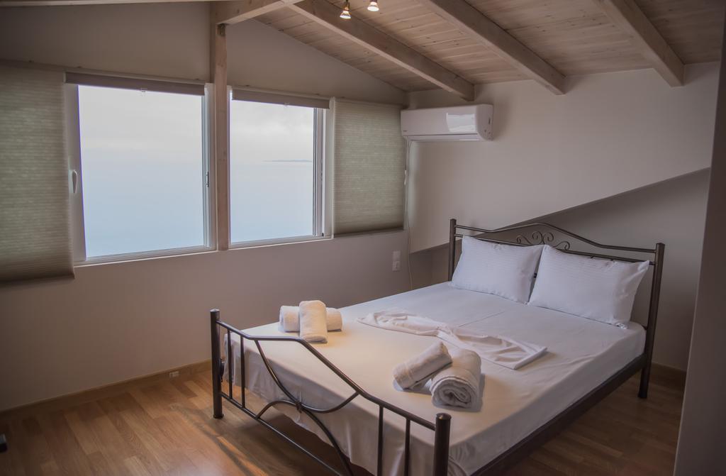 Aperanto House Paralia Loutsas Ngoại thất bức ảnh