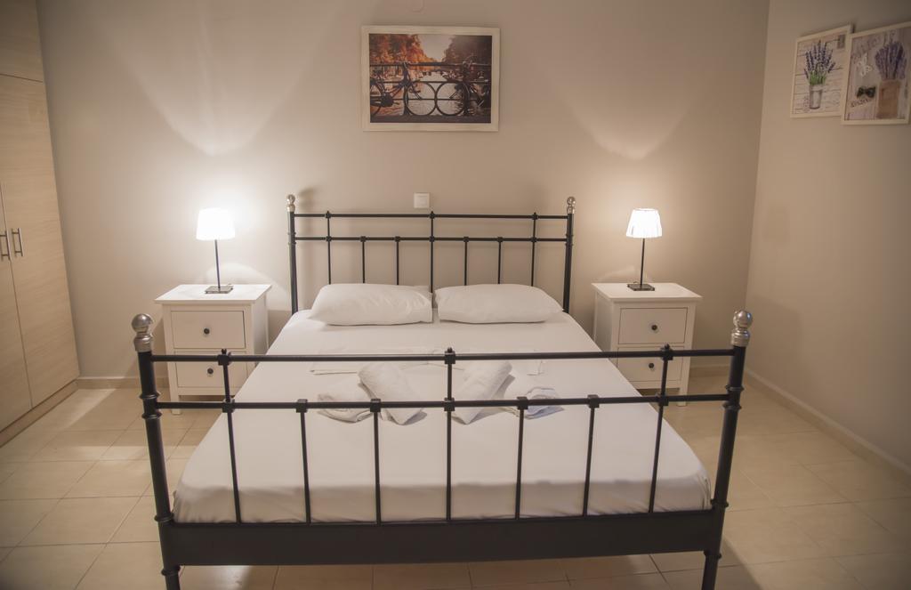 Aperanto House Paralia Loutsas Ngoại thất bức ảnh